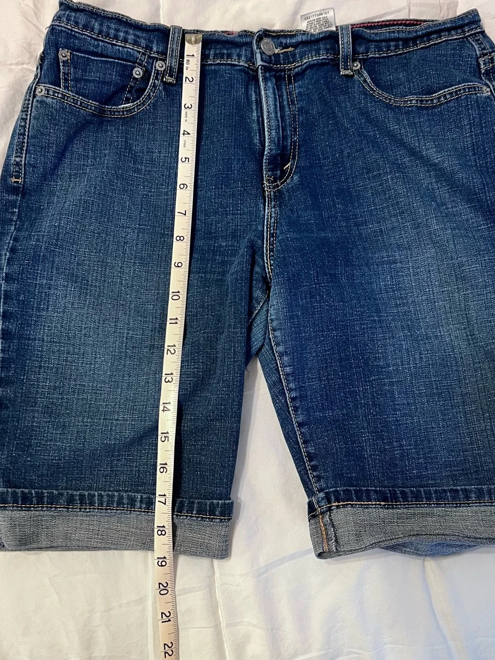 Levi's dark blue denim shorts with red stitch detail - Picture 6 of 10